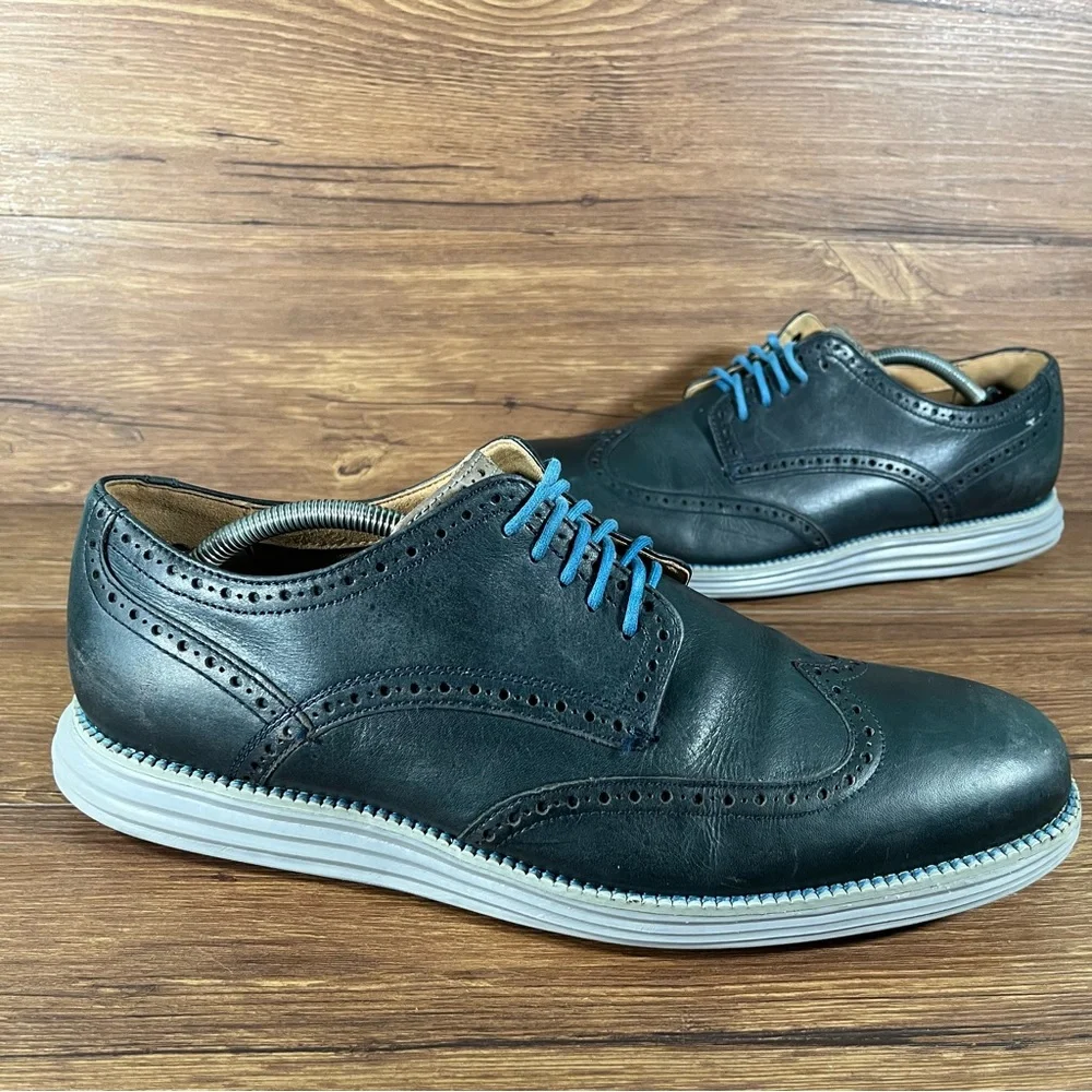 Cole Haan ships within